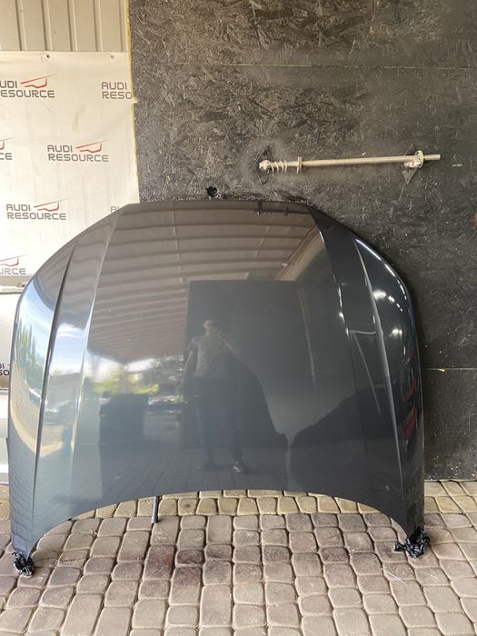 Капот на Audi A4 B9