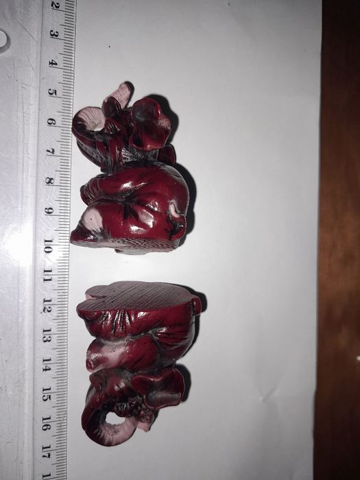 Peças decorativas antigas