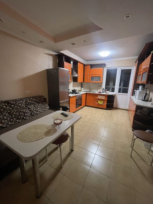 1 кім з кунею студією на Вільховій в новобудові