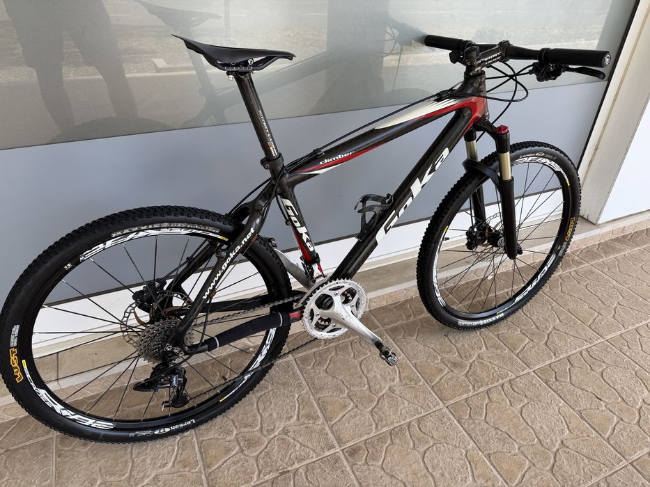 Bicicleta de BTT em carbono