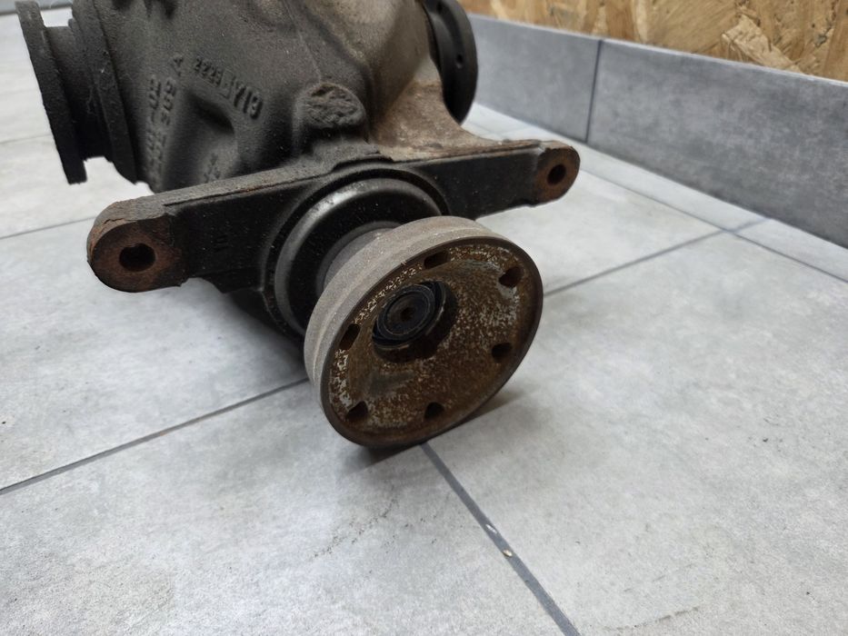 Most dyfer dyferencjał tylny BMW E60 E61 520d N47 177KM 3.23