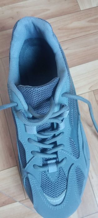 Кросівки жіночі, стан нових 38,5