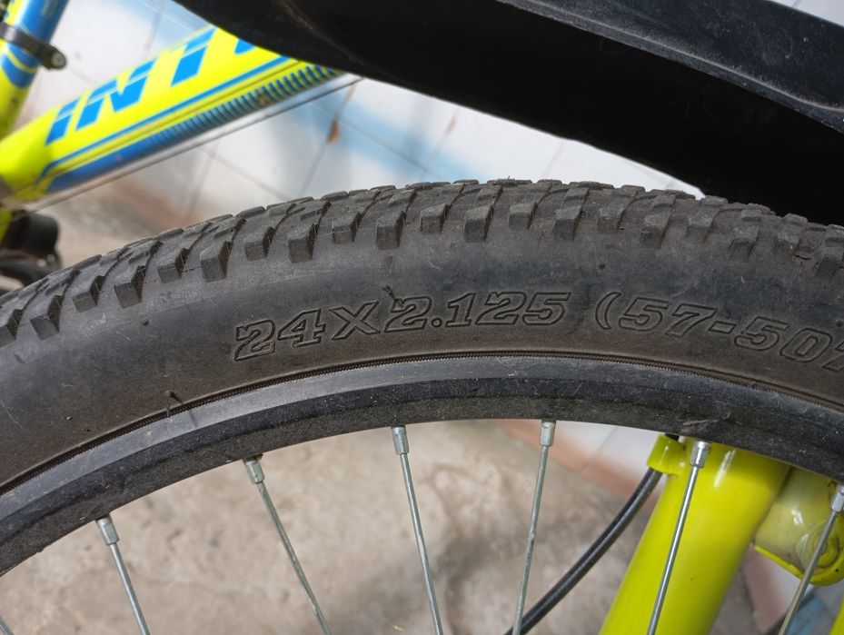 Велосипед Intenzo 24 
Передачі 3х7
Гума 26х2.10 
Дискові гальма справн