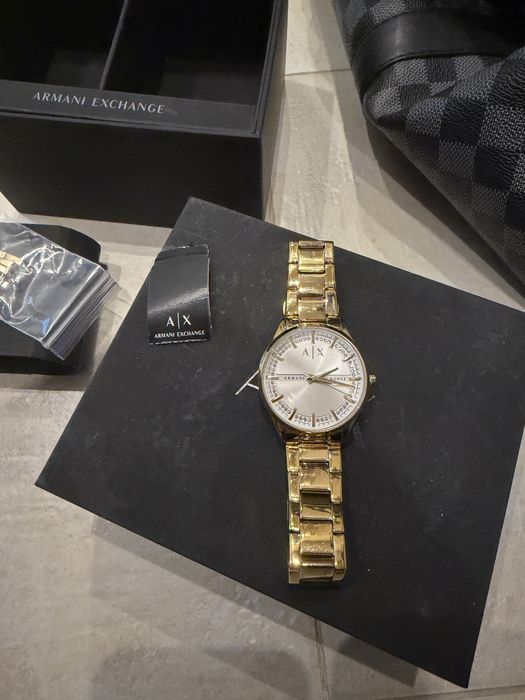 Часы женские ARMANI EXCHANGE