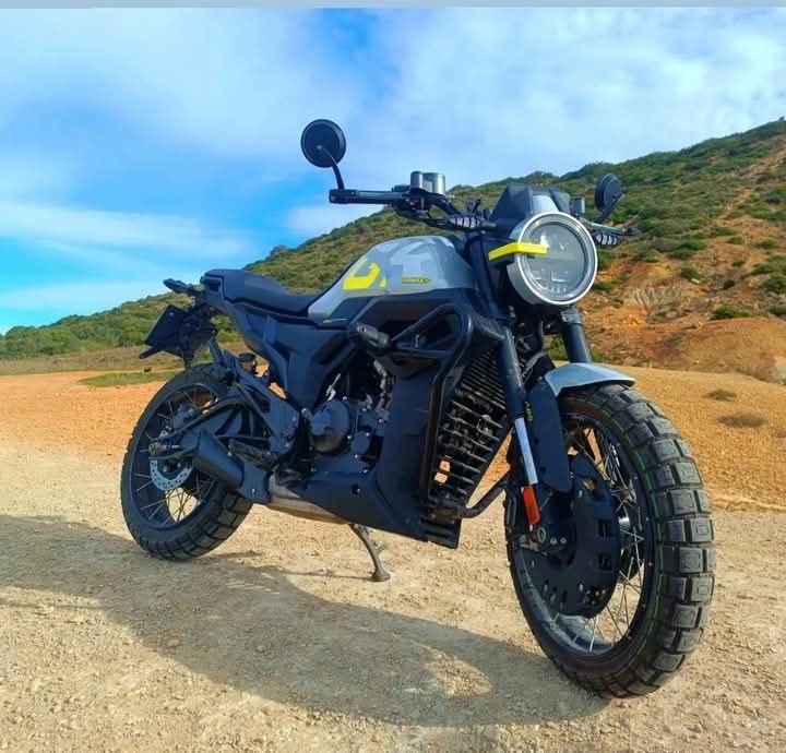 Vendo zontes gk 125 10.8kw