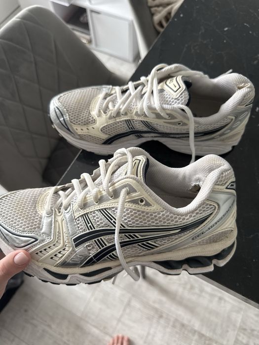 Кросівки ASICS білі