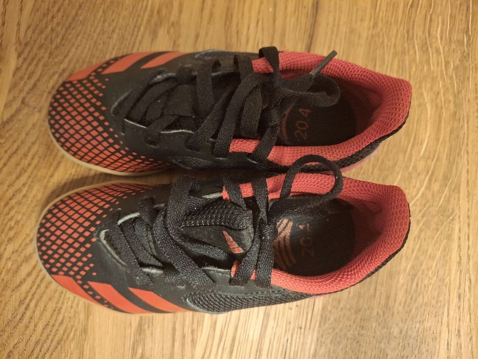 Halówki adidas predator 28