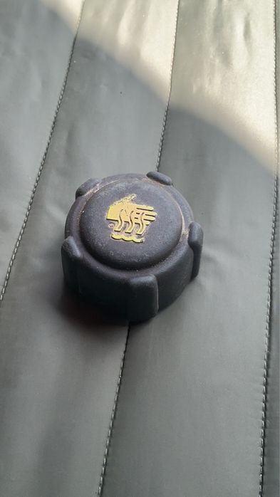 Ковпак ковпачок Кришка розширювального бачка RENAULT Logan kangoo