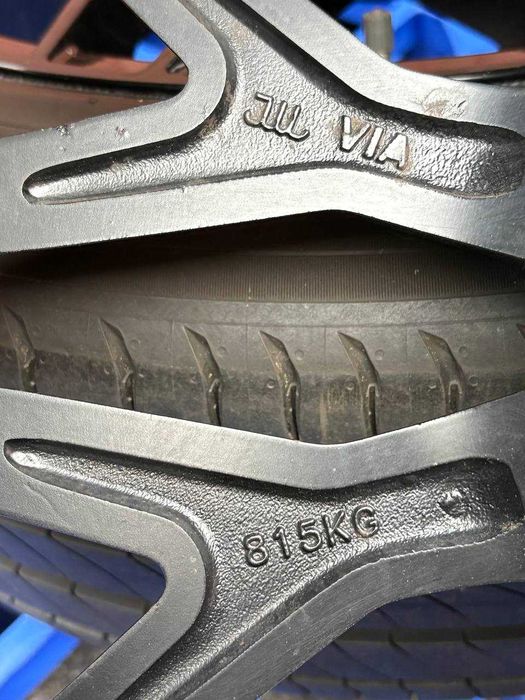 Диски BMW R20 5x120 8.5J ET33  Dia72.6 F10 F01 F25