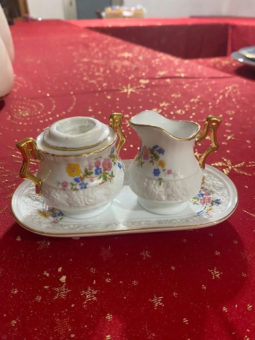 Miniaturas de loiça coleccionáveis