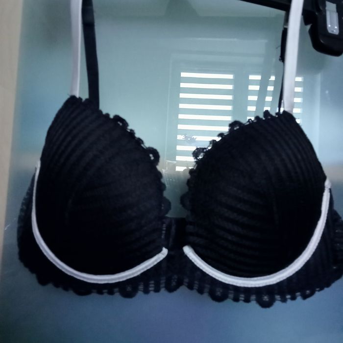 Biustonosz push up, koronkowy Intimissimi  75B