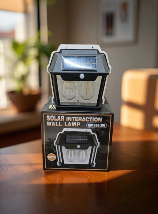 Фонарь для вулиці на сонячній батареї з датчиком руху