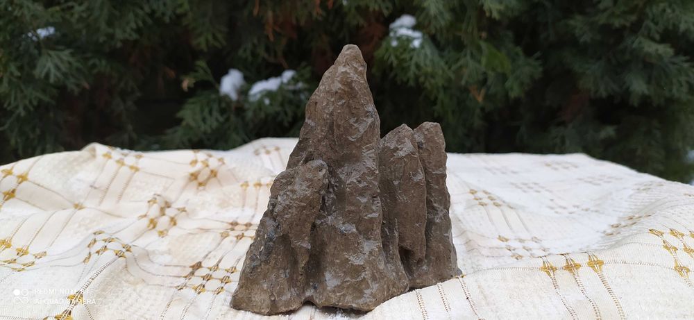 Skała do terrarium-miniaturowa góra.