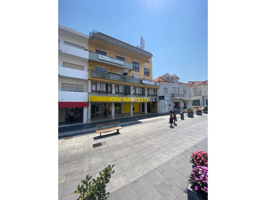 Sintra Estefânia . Escritório com 2 salas ,no Coração da Vila de Si...