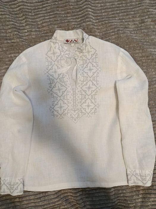 Лляна вишиванка білого кольору 134 розмір