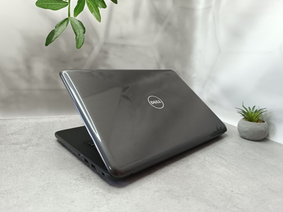 Ноутбук Dell Latitude 3380/i3-6006U/8 ГБ DDR4/SSD 256 GB/13.3 " HD