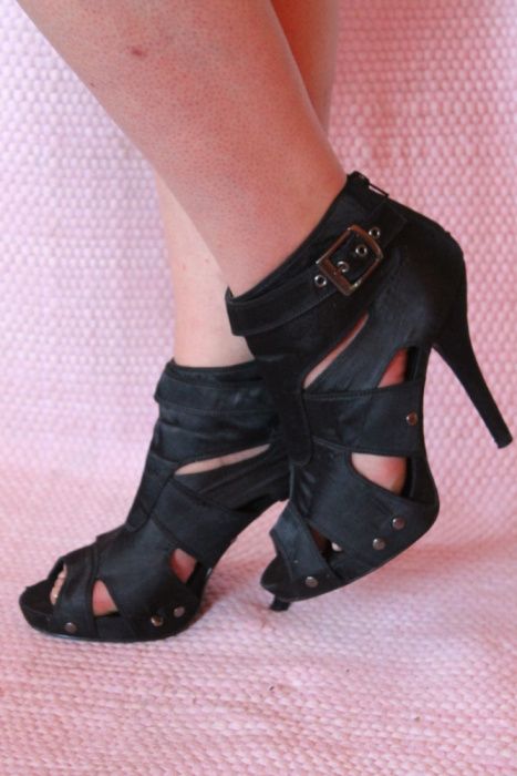 seksowne sandały idealne (New Look) do małej czarnej i nie tylko