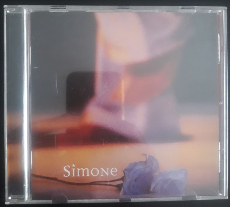 CD Simone - Female