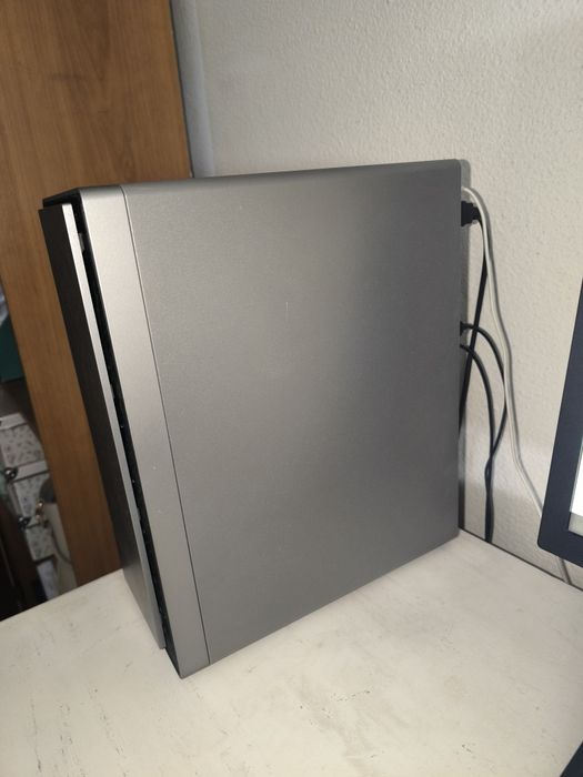 Torre LENOVO Ryzen 5 8Gb Ram + Monitor LG
