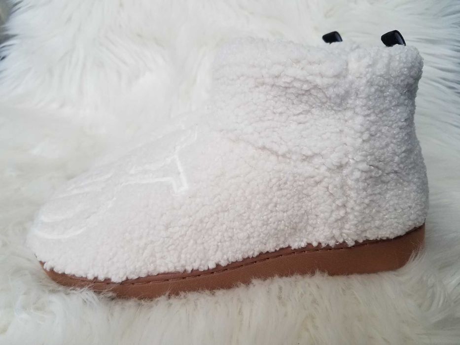 Buty Kapcie  Victoria 's Secret.