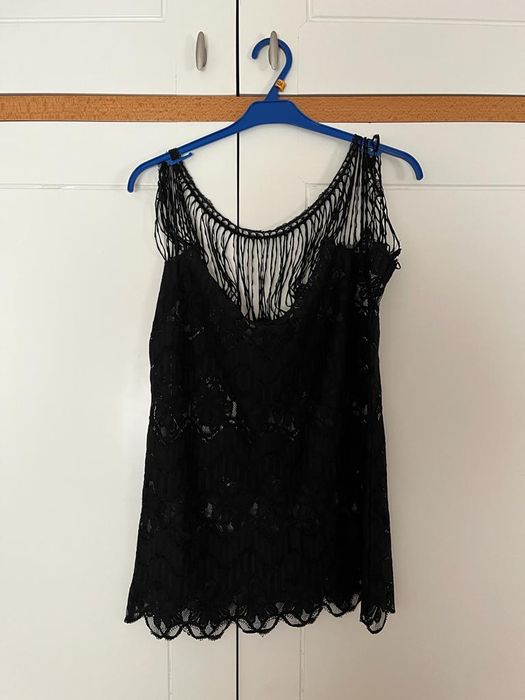 Vários  vestidos tamanho M alguns são novos sem etiqueta,