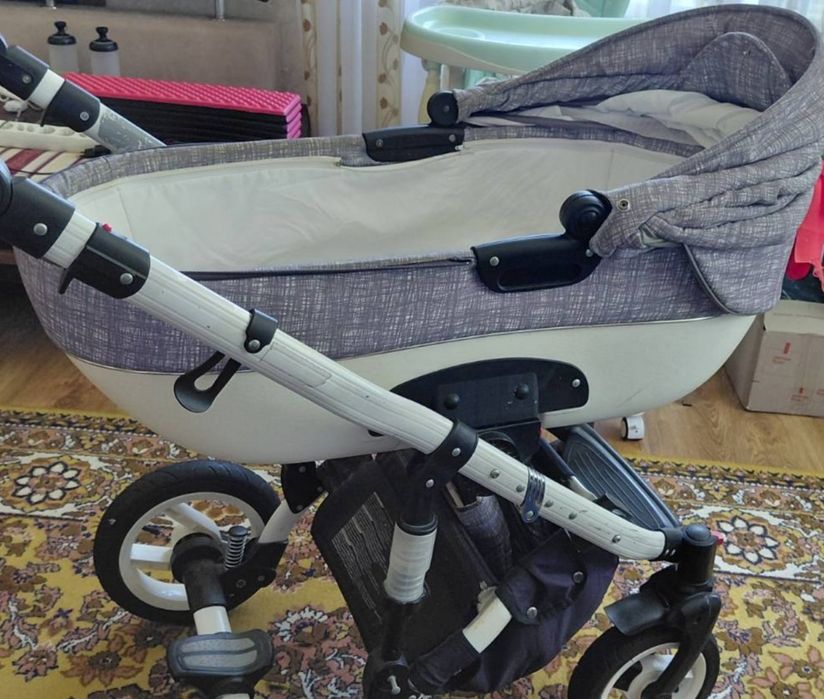Дитяча коляска,дешево