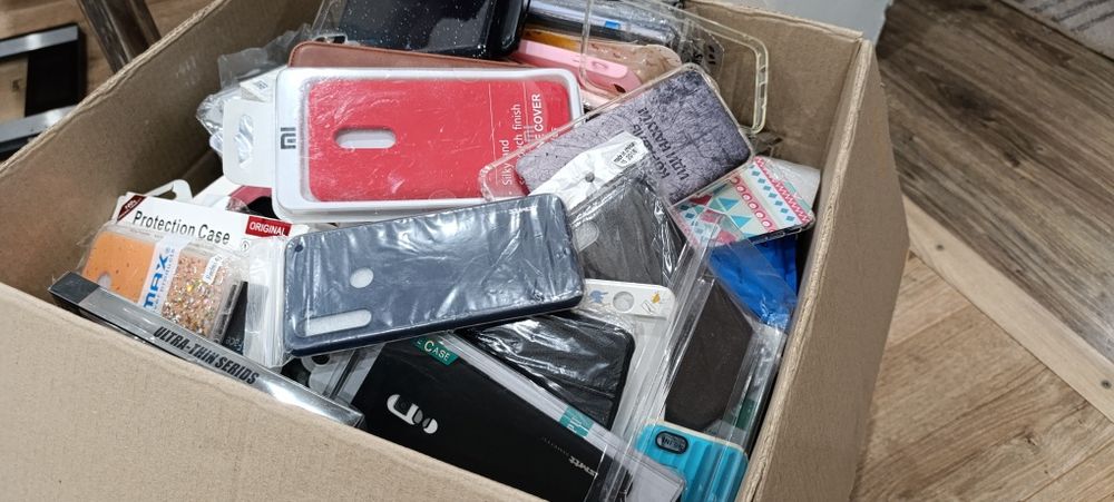 Чохли до телефонів,нові. Вартість нижче закупочної.