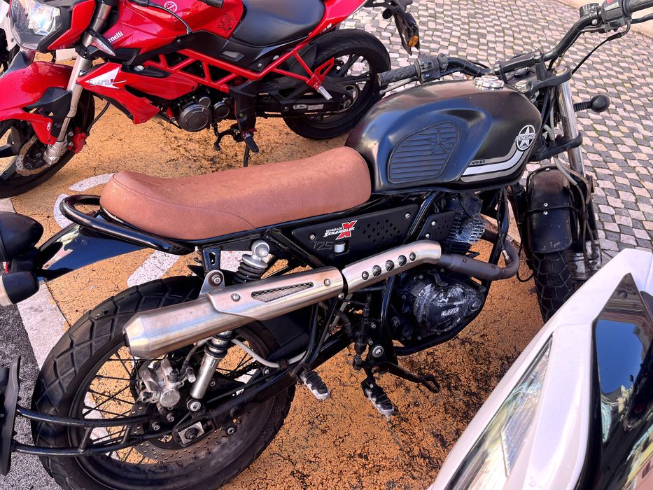 Moto UM Scrambler 125 – 2020 – Excelente estado