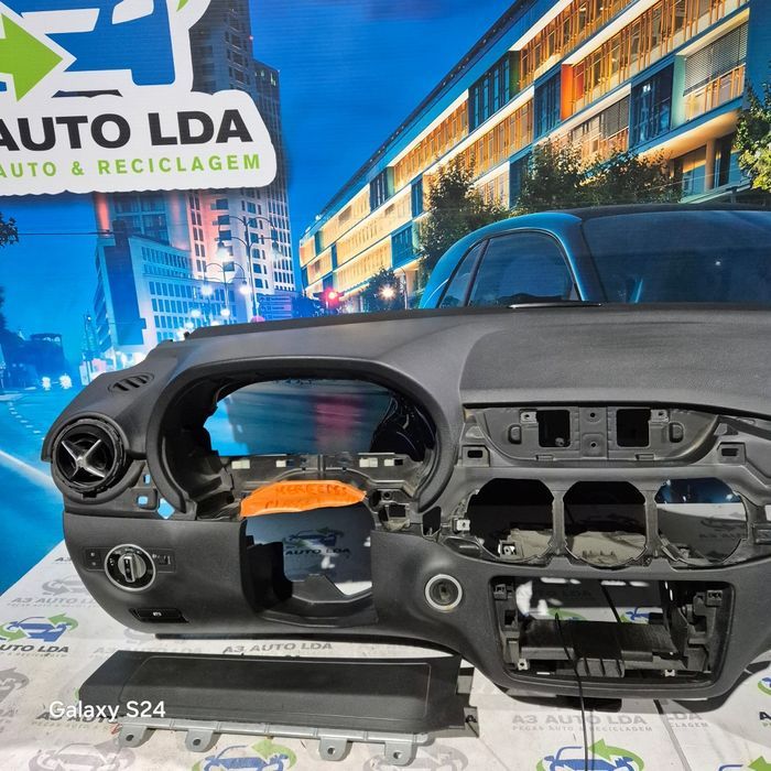 Tablier completo com kit de airbags Mercedes Classe B 2012