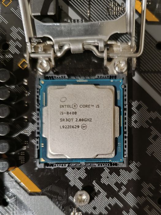 Motherboard (ASUS TUF B360M-PLUS Gaming) + CPU (Intel Core i5-8400) + Cooler (Cooler Master Hyper H412R)