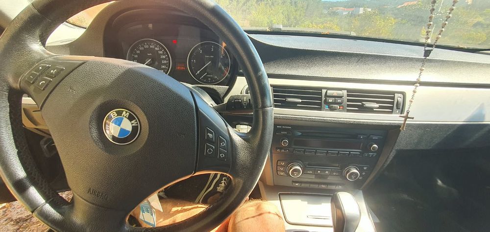 Vende se bmw 330 xd E91