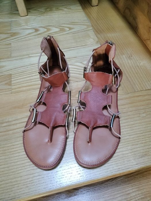 Sandały nietuzinkowe na lato, damskie, gladiatorki R. 40