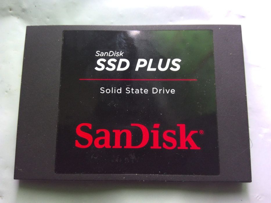 Sandisk 240GB 2.5" SATA III SSD накопичувач (SDSSDA-240G) ссд 240гб сандиск