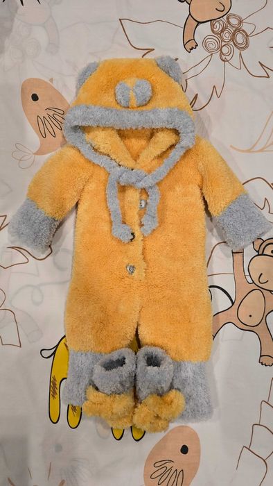 Дитячий комбінезон з пінетками ручної роботи