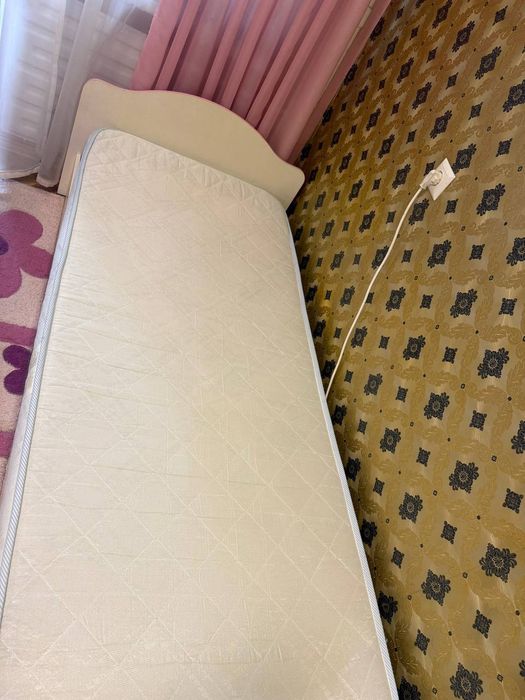 Продам дитячу стінку + кровать для дівчинки