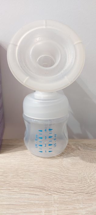 Механічний молоковідсмоктувач , молокоотсос Philips Avent з пляшкою (S