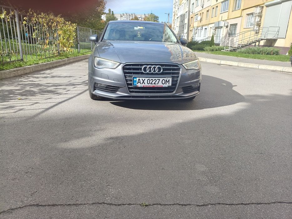 Продам Audi A 3 седан 2015/ официальный/ Без дтп/ родной пробег 116 тис. км.цена 14800 $ (торг у капота)