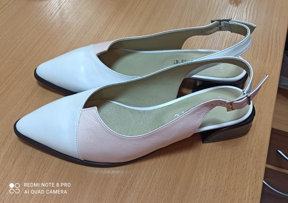 Продам босоножки