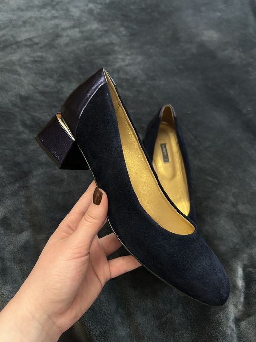 Замшеві темно-сині туфлі