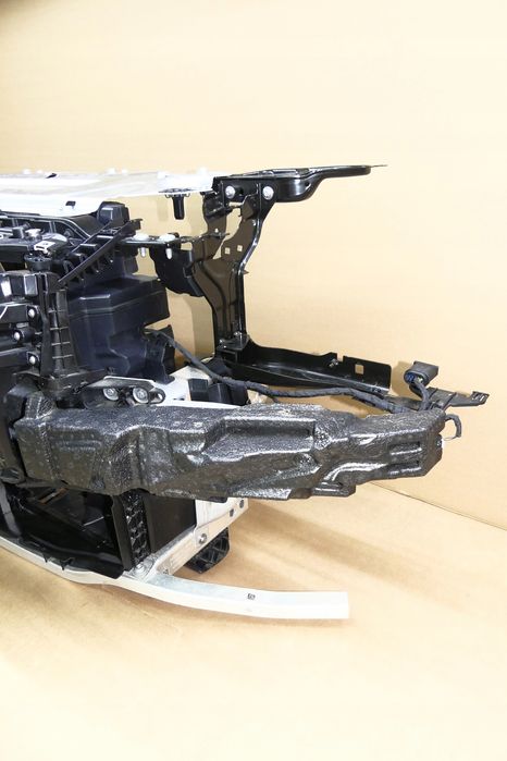 bmw g22 430ix pas przedni belka wzmocnienie radar