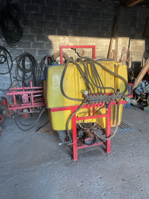 Opryskiwacz JAR-MET 600 litrow, belka 12m