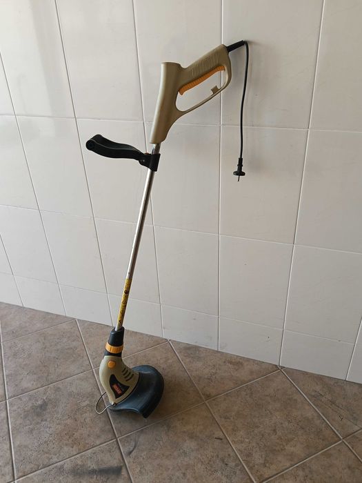 aparador de relva Ryobi