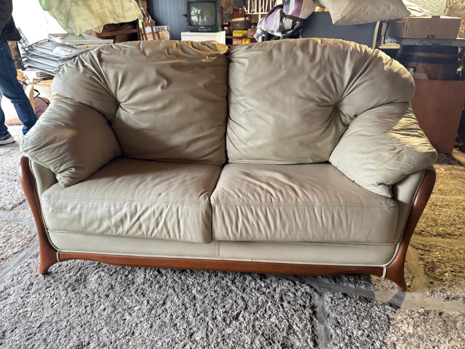 Sofas em pele cor creme