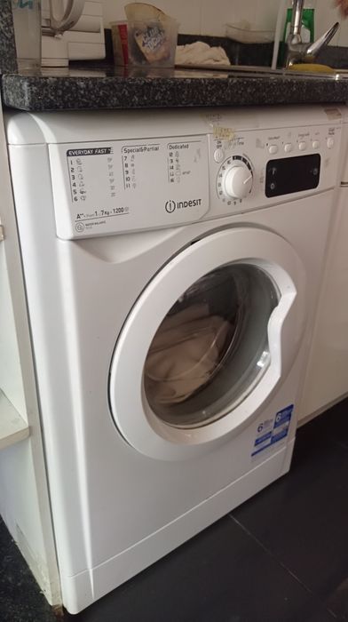 Maquina de lavar roupa Indesit