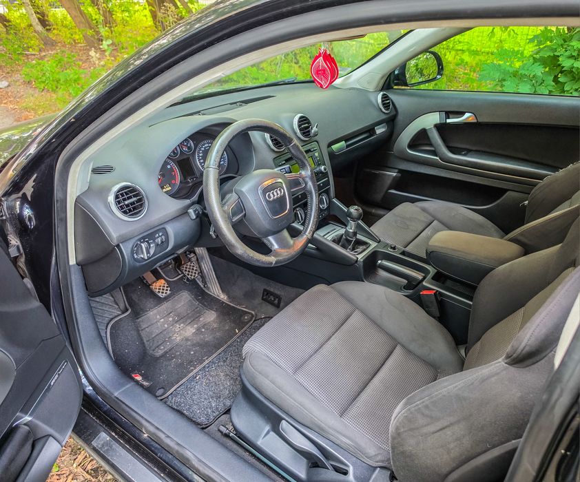 Audi A3 8P polift 1.6 102km 2009r 280 tyś km ALU 18" climatronic  okazja
