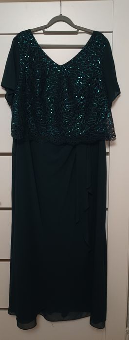 Piękna suknia wieczorowa