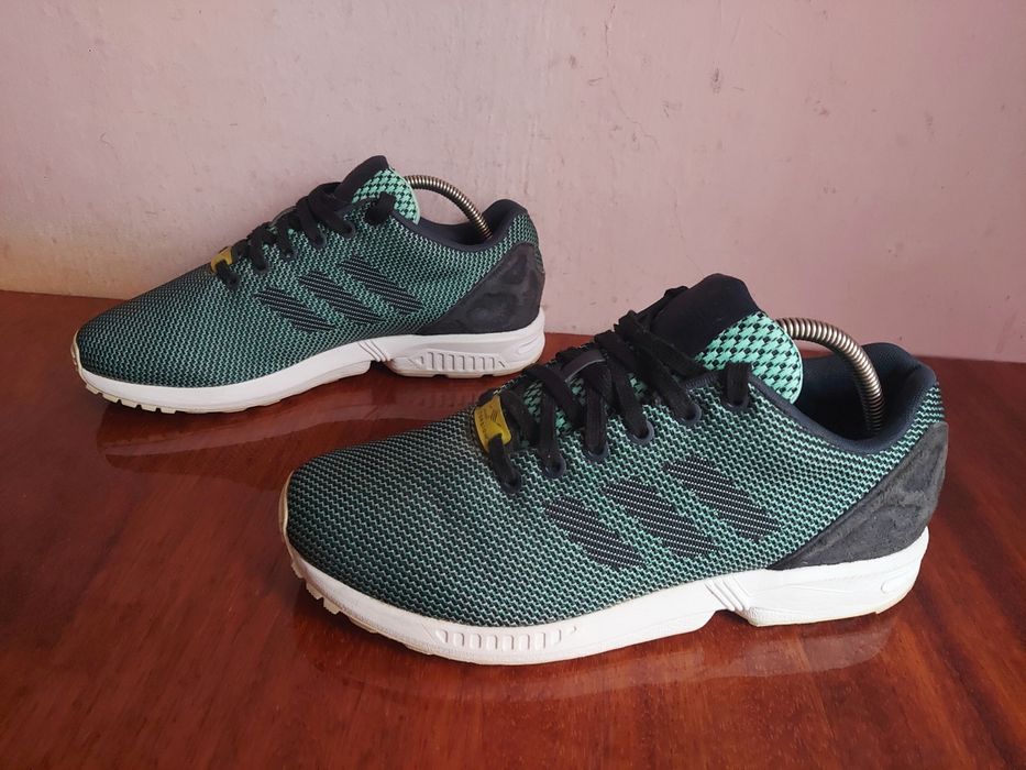 Кроссовки фірми adidas zx flux оригінал 


Розмір по бірці:
Us  8 1/2