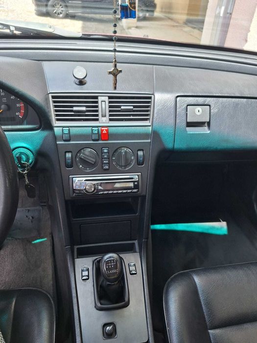 Mercedes em ótimas condições