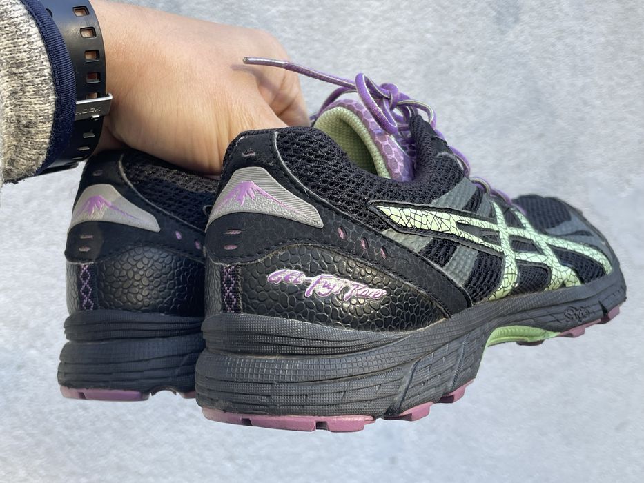 Женские кроссовки 42.5р Asics Gel Fuji Racer T268N беговые