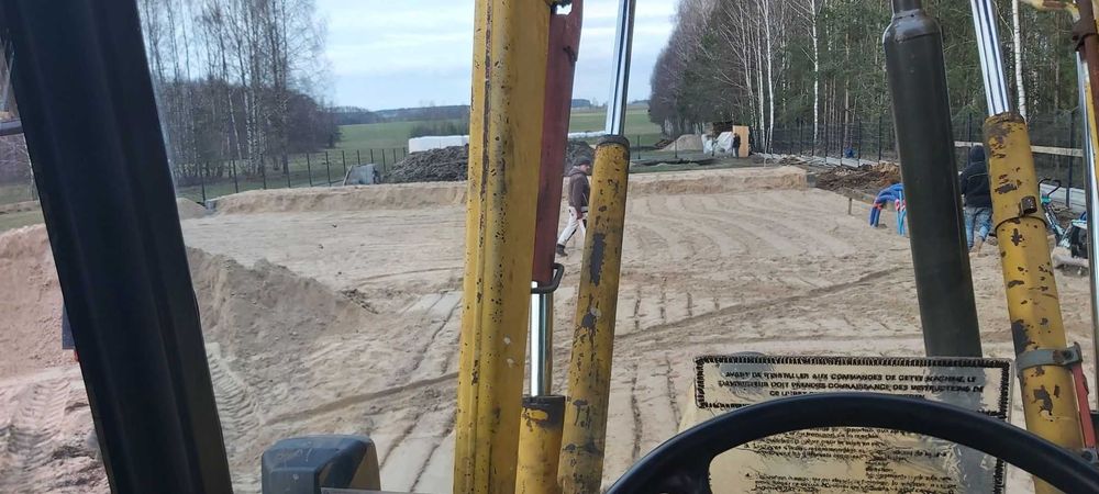 Koparko-ładowarka, minikoparka, wiertnica, młot, fundament, usługi,HDS